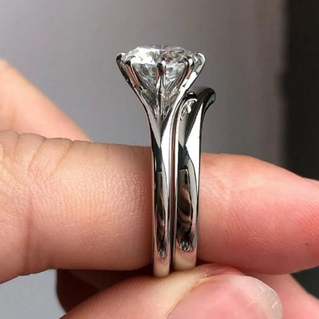 /public/photos/live/Solitaire Round Moissanite V Curved Matching Wedding Ring Set 728 (3).webp